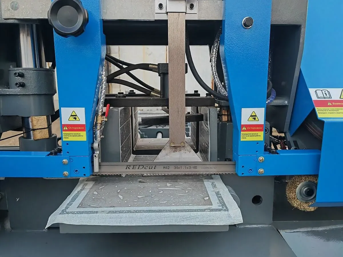 MetalTec BS 600 CA автоматический колонный ленточнопильный станок MetalTec BS 600 CA автоматический колонный ленточнопильный станок