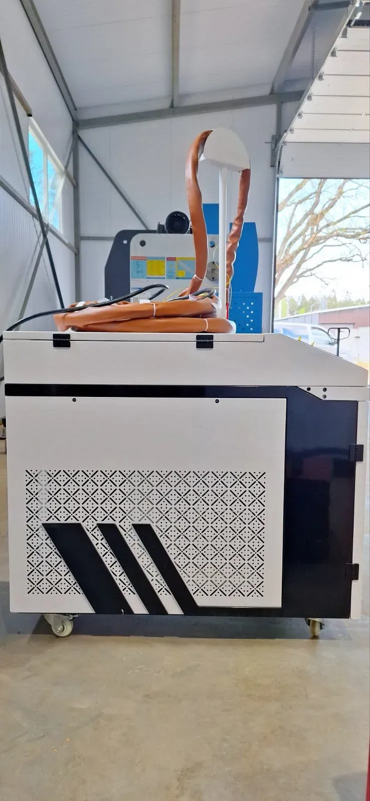 Оптоволоконная лазерная сварочная установка MetalTec WL 2000 Оптоволоконная лазерная сварочная установка MetalTec WL 2000
