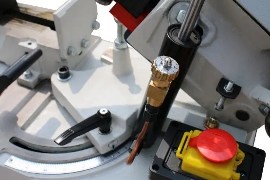 Ленточнопильный станок для резки металла MetalTec BS 250 FH Ленточнопильный станок для резки металла MetalTec BS 250 FH