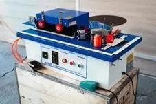 Кромкооблицовочный станок с снятием свесов и торцовкой DM-107 PRO Кромкооблицовочный станок с снятием свесов и торцовкой DM-107 PRO