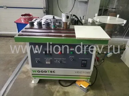 Кромкооблицовочный станок с ручной подачей WoodTec VECTOR NEW Кромкооблицовочный станок с ручной подачей WoodTec VECTOR NEW