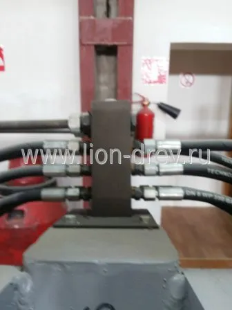 Пресс для склейки бруса SL150-3GM Пресс для склейки бруса SL150-3GM