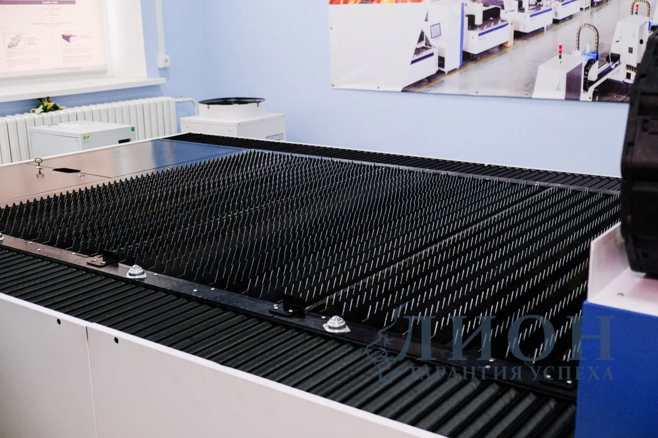 Оптоволоконный лазерный станок для резки металла MetalTec 1530 S (1500W) Оптоволоконный лазерный станок для резки металла MetalTec 1530 S (1500W)