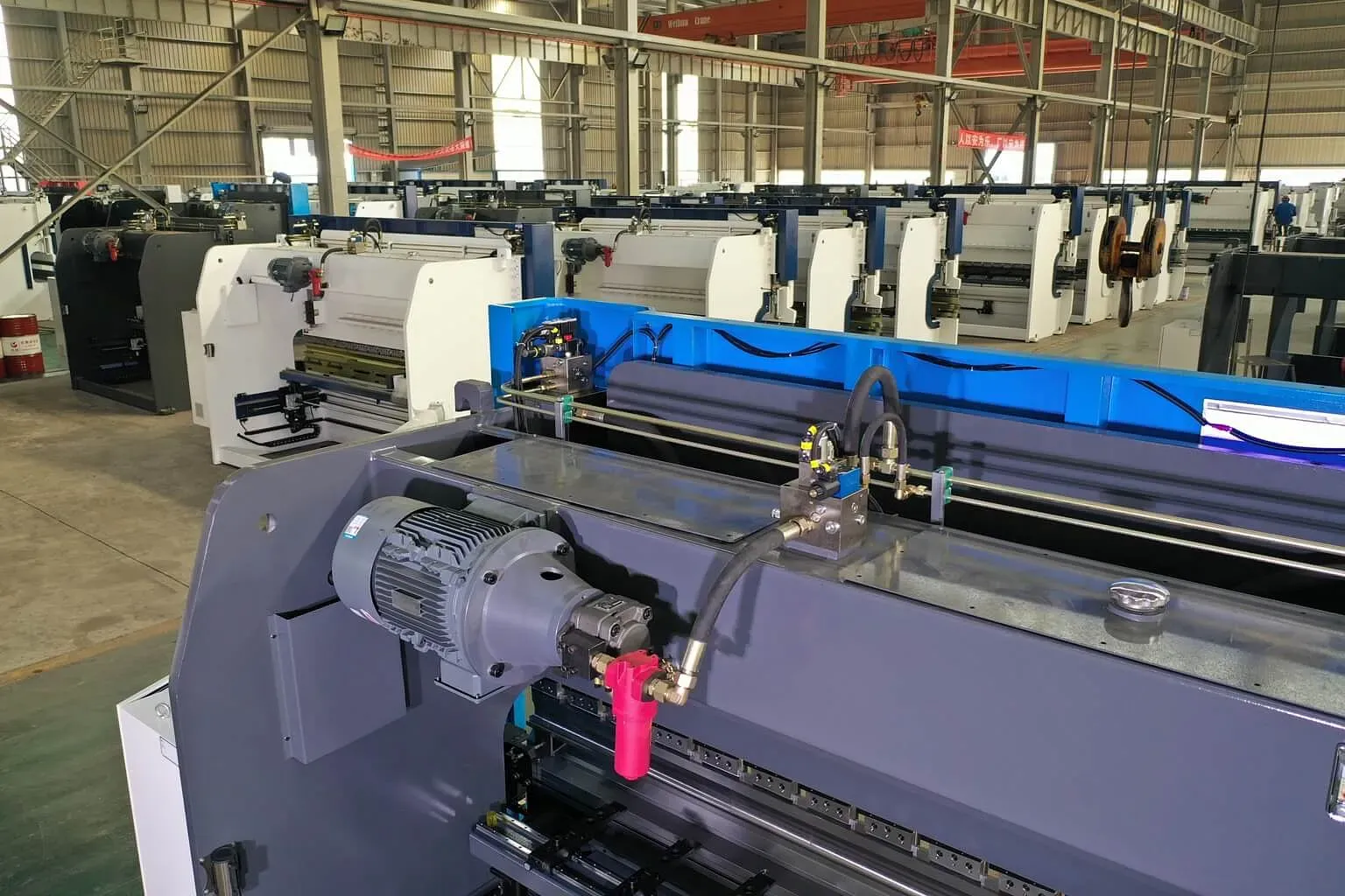 MetalTec HBC 90/2500 4+1 ЧПУ МТ-15 Листогибочный пресс с ЧПУ MetalTec HBC 90/2500 4+1 ЧПУ МТ-15 Листогибочный пресс с ЧПУ