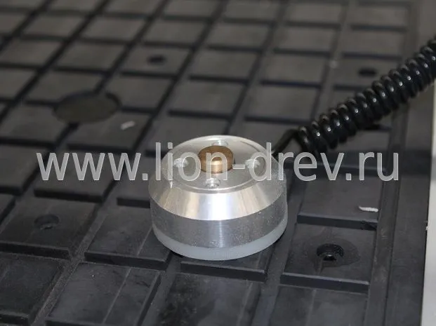 Фрезерный станок с ЧПУ TS 1515 Фрезерный станок с ЧПУ TS 1515