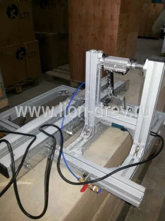 Фрезерный станок для снятия свесов мод. LTT-2 (LTT-Mini) Фрезерный станок для снятия свесов мод. LTT-2 (LTT-Mini)