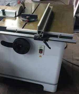 Круглопильный станок с торцовочной кареткой WoodTec C 75 NEW Круглопильный станок с торцовочной кареткой WoodTec C 75 NEW