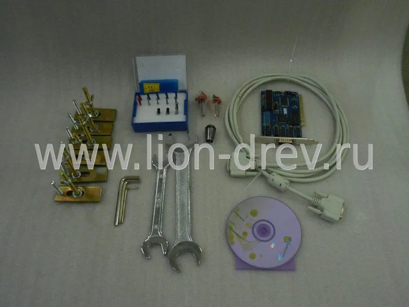 Фрезерный станок с ЧПУ LTT-1313 Фрезерный станок с ЧПУ LTT-1313