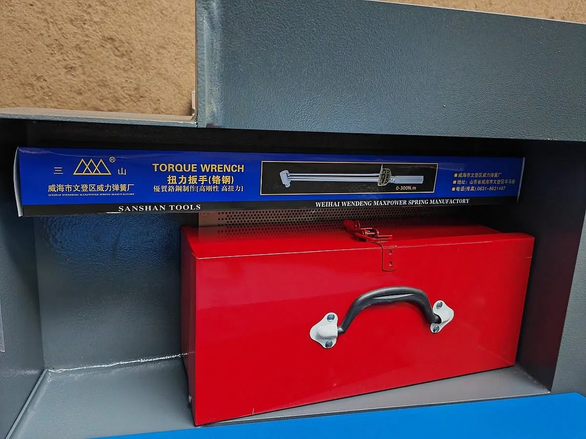 MetalTec BS 500 CZ ленточнопильный станок c поворотом пильного модуля под углом до 60° MetalTec BS 500 CZ ленточнопильный станок c поворотом пильного модуля под углом до 60°