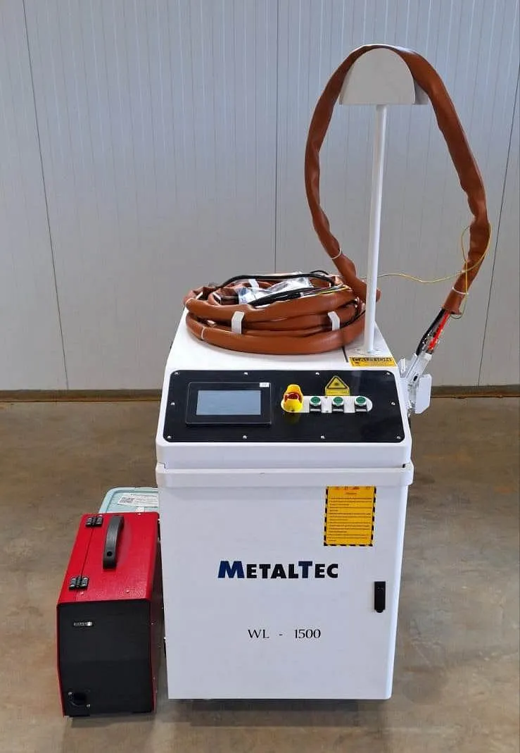 Оптоволоконная лазерная сварочная установка MetalTec WL 1500 Оптоволоконная лазерная сварочная установка MetalTec WL 1500