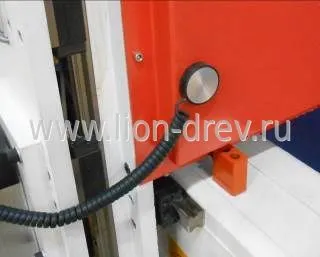 Фрезерный станок с ЧПУ LTT-2130 Фрезерный станок с ЧПУ LTT-2130