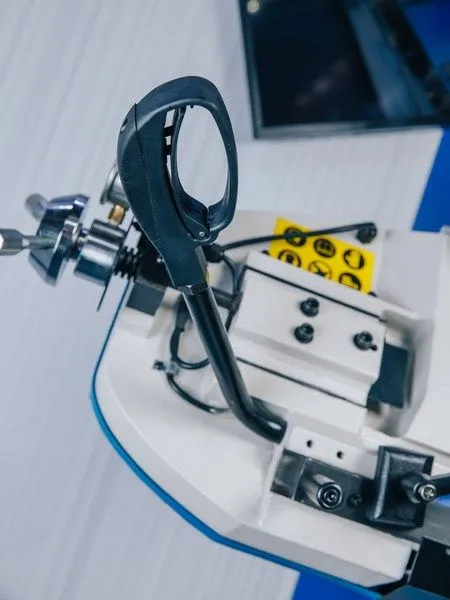 Ленточнопильный станок для резки металла MetalTec BS 250 FHE Ленточнопильный станок для резки металла MetalTec BS 250 FHE