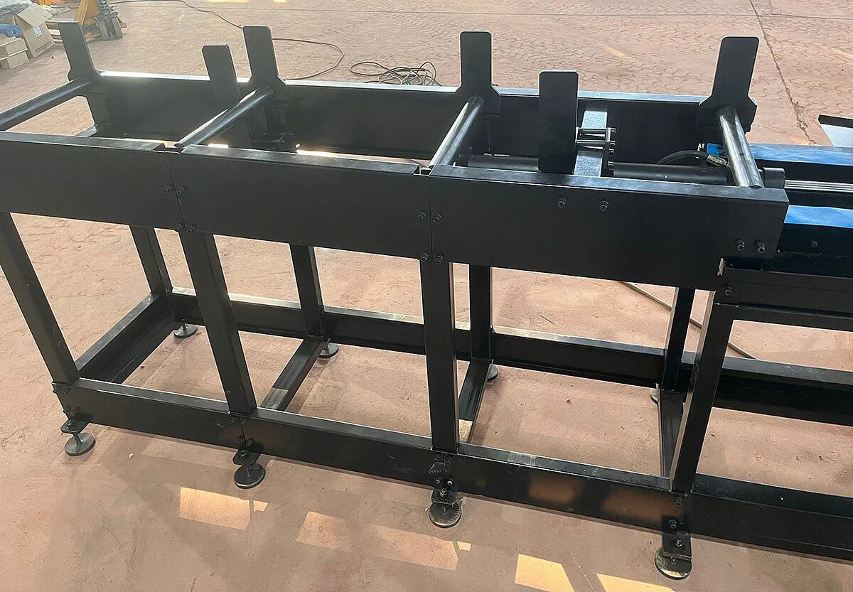 Автоматический ленточнопильный станок для резки металла MetalTec BS 270 FA Автоматический ленточнопильный станок для резки металла MetalTec BS 270 FA