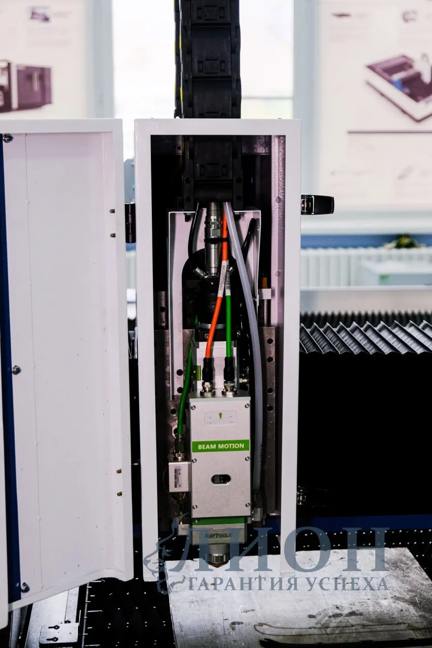 Оптоволоконный лазерный станок для резки металла MetalTec 1530 S (3000W) Оптоволоконный лазерный станок для резки металла MetalTec 1530 S (3000W)