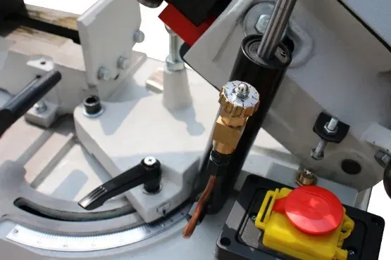 Ленточнопильный станок для резки металла MetalTec BS 170 FH (380) Ленточнопильный станок для резки металла MetalTec BS 170 FH (380)