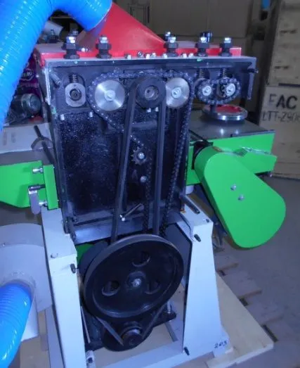 Двусторонний рейсмусовый станок MB204F Двусторонний рейсмусовый станок MB204F