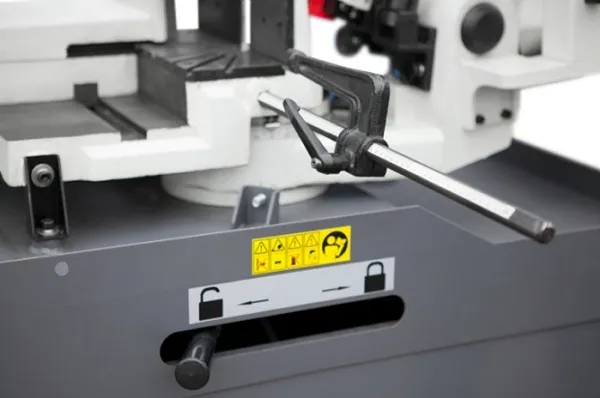 Ленточнопильный станок для резки металла MetalTec BS 220 FH Ленточнопильный станок для резки металла MetalTec BS 220 FH