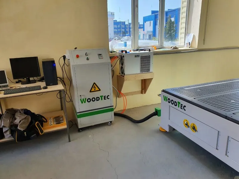 Фрезерно-гравировальный станок с ЧПУ WoodTec H 2030L Фрезерно-гравировальный станок с ЧПУ WoodTec H 2030L