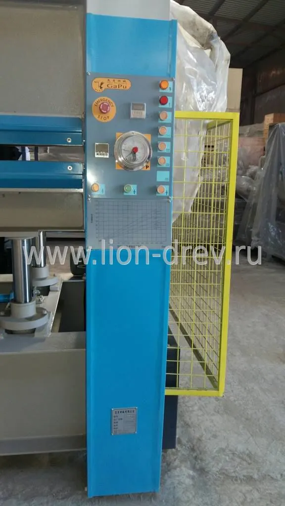 Горячий пресс трех пролетный LTT-120T-3 (GH120H-8-3) Горячий пресс трех пролетный LTT-120T-3 (GH120H-8-3)