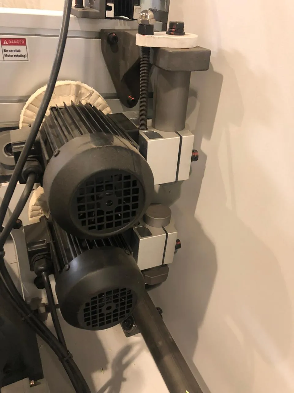 Станок для облицовывания кромок мебельных деталей WoodTec EdgeMatic 400С PRO Станок для облицовывания кромок мебельных деталей WoodTec EdgeMatic 400С PRO