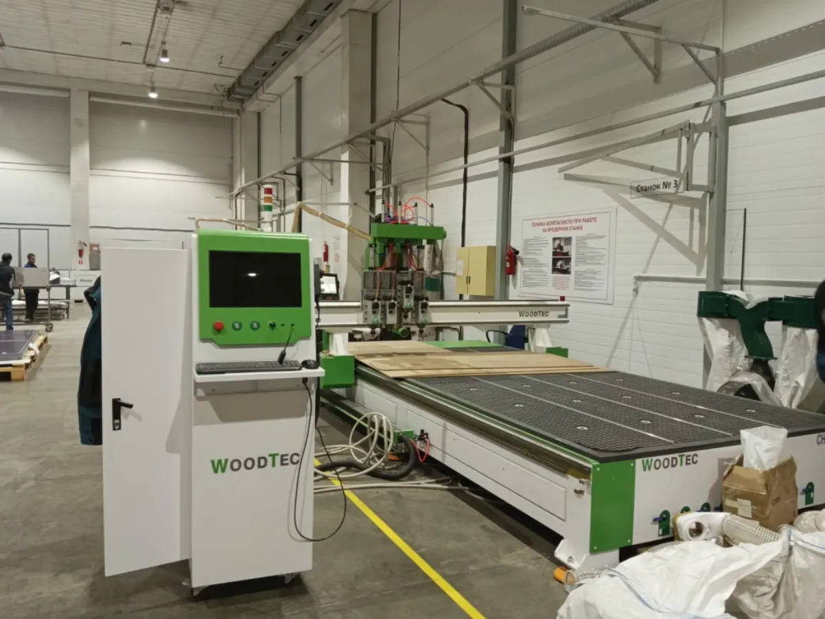 Фрезерно-гравировальный станок с ЧПУ WoodTec CH-2040C P4 Фрезерно-гравировальный станок с ЧПУ WoodTec CH-2040C P4