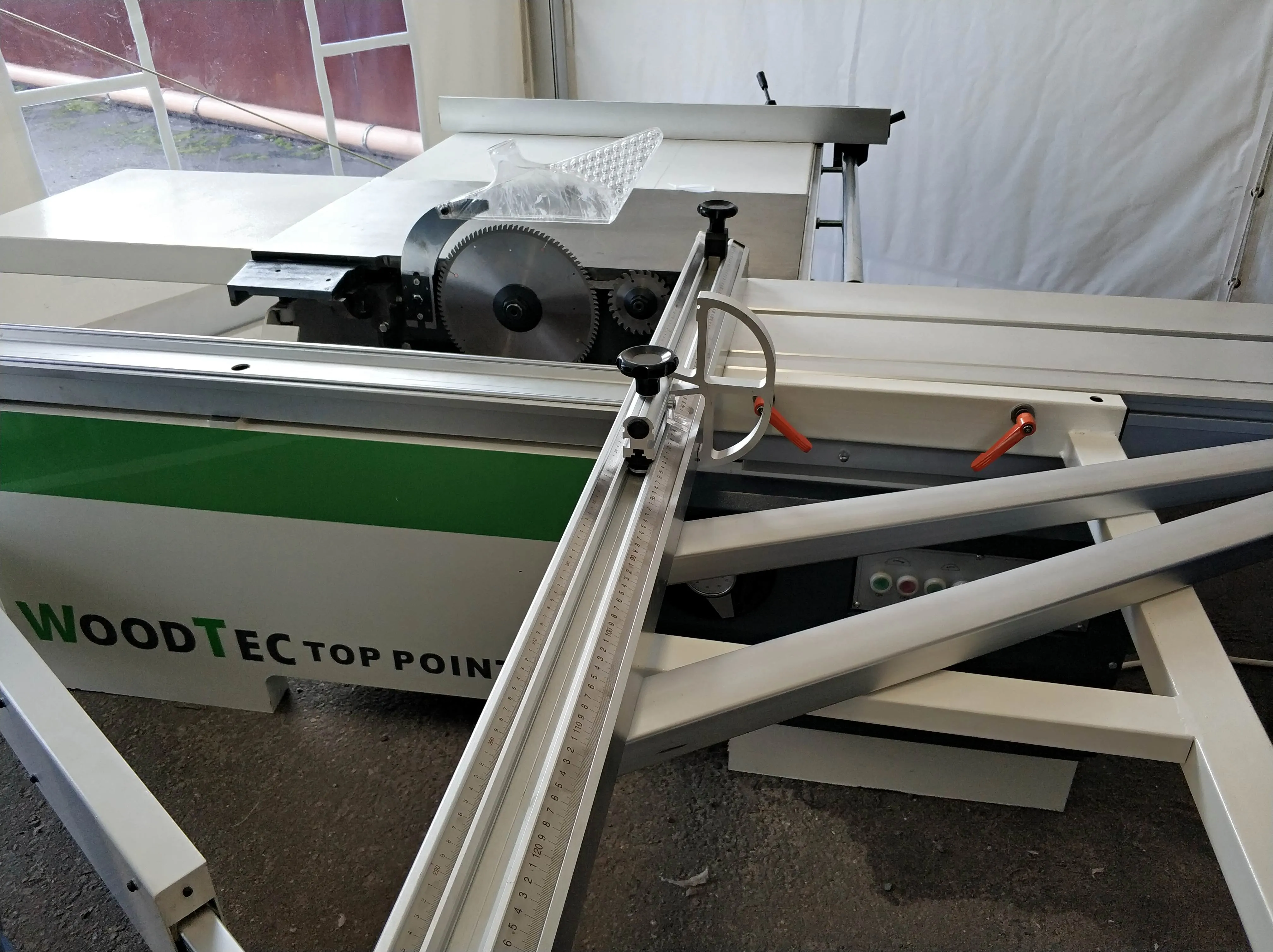 Форматно-раскроечный станок WoodTec TOP POINT K-45 Форматно-раскроечный станок WoodTec TOP POINT K-45