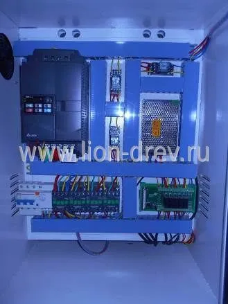 Фрезерный станок с ЧПУ LTT-2130 Фрезерный станок с ЧПУ LTT-2130