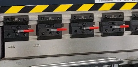 MetalTec HBC 175/3200 Листогибочные гидравлические прессы с ЧПУ MetalTec HBC 175/3200 Листогибочные гидравлические прессы с ЧПУ
