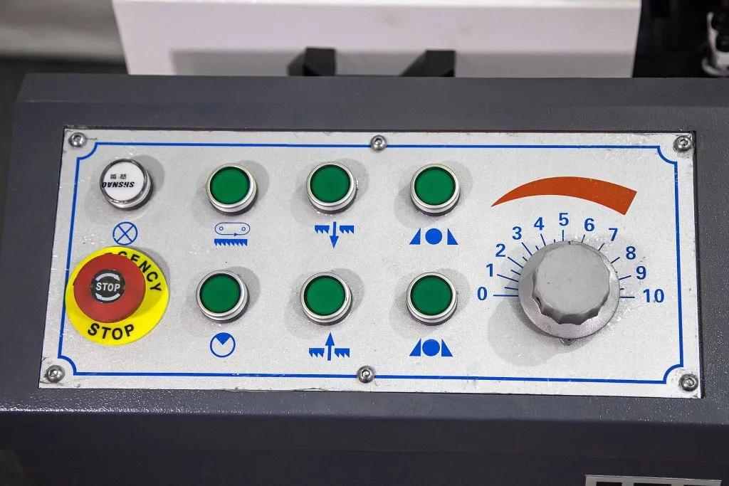 Ленточнопильный полуавтоматический METAL MASTER MGH-350 (2-х колонный) Ленточнопильный полуавтоматический METAL MASTER MGH-350 (2-х колонный)