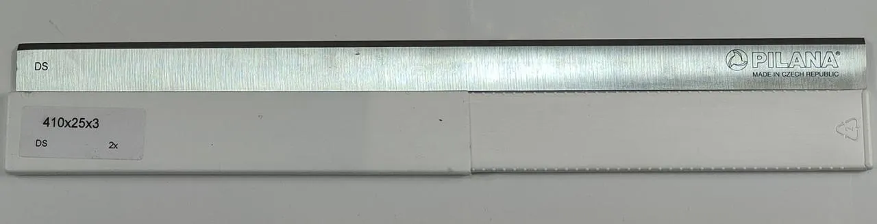 Нож строгальный "Pilana" DS 400х25х3 Нож строгальный "Pilana" DS 400х25х3