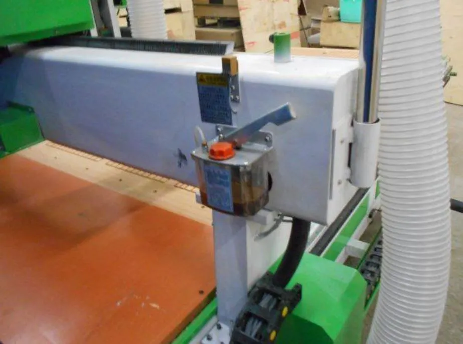 Фрезерный станок с ЧПУ LTT-2130A-45 Фрезерный станок с ЧПУ LTT-2130A-45