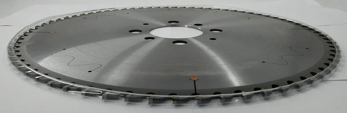 Пильный диск основной Ø430 х 80 х 4,4 / 3,2 Z = 72 WoodTec Пильный диск основной Ø430 х 80 х 4,4 / 3,2 Z = 72 WoodTec