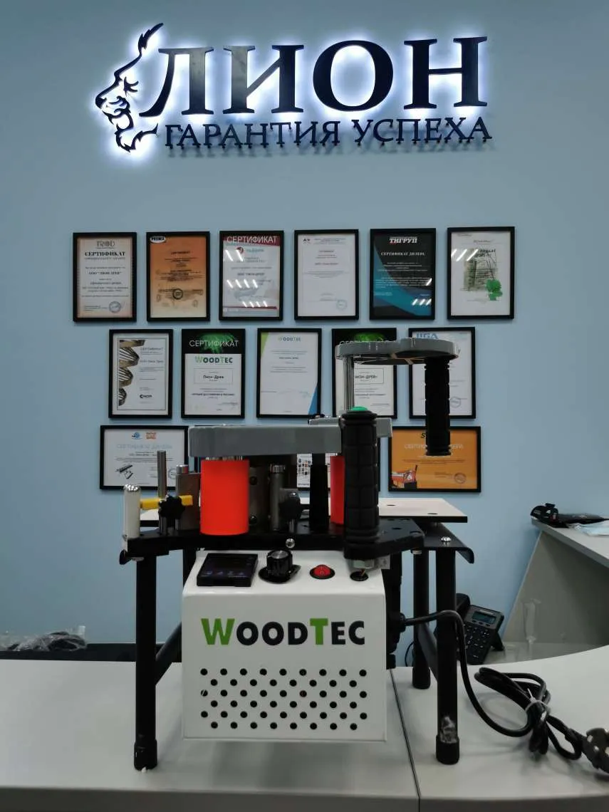Ручной станок для облицовывания кромок WoodTec KM 40 Ручной станок для облицовывания кромок WoodTec KM 40