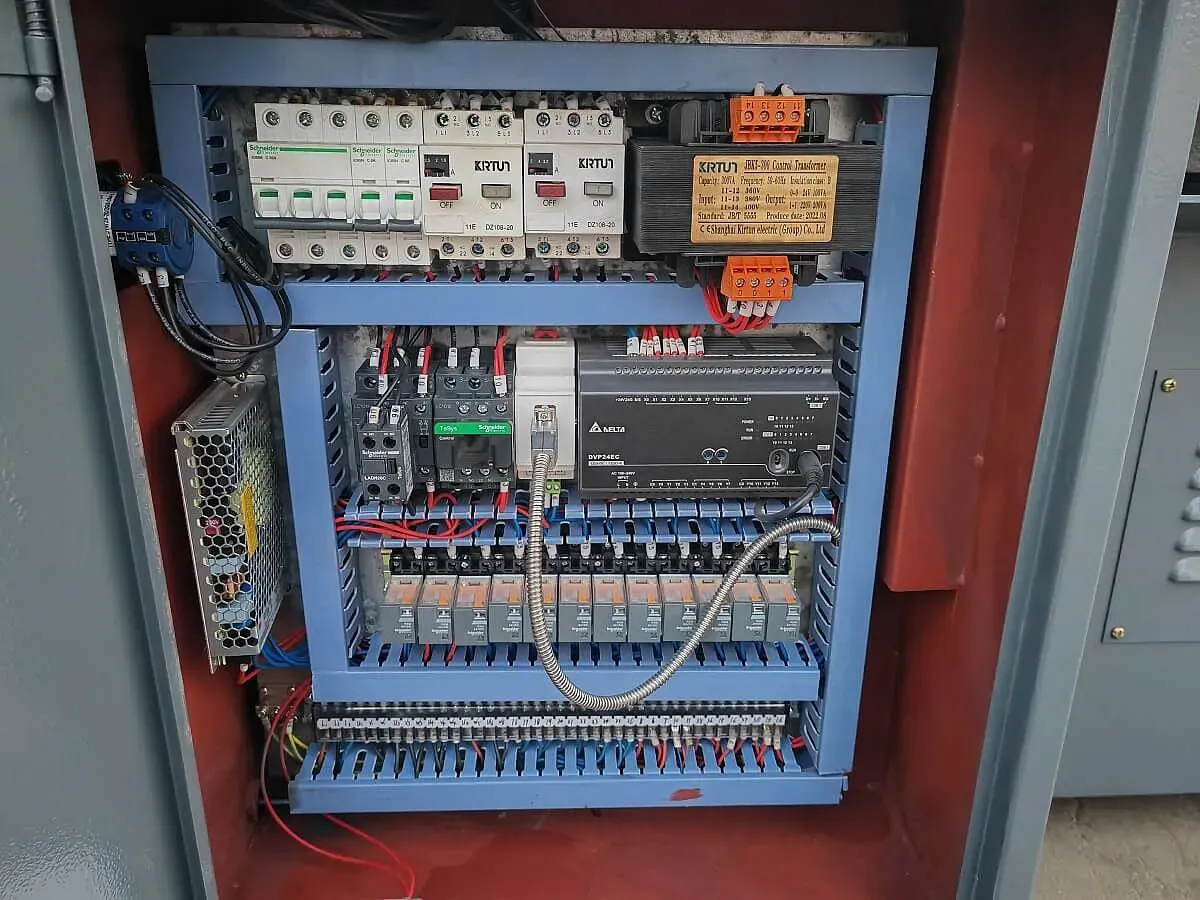 MetalTec BS 600 CA автоматический колонный ленточнопильный станок MetalTec BS 600 CA автоматический колонный ленточнопильный станок
