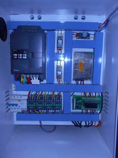 Фрезерный станок с ЧПУ LTT-1325 Фрезерный станок с ЧПУ LTT-1325