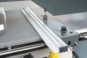 Форматно-раскроечный станок Robland E 2500 каретка 2800 Форматно-раскроечный станок Robland E 2500 каретка 2800