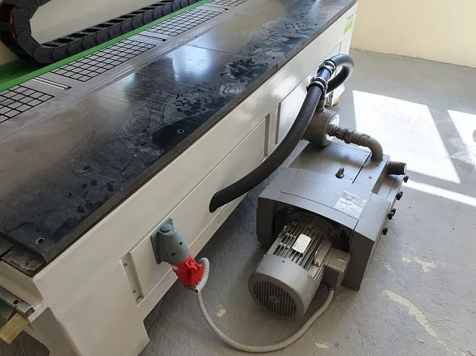 Фрезерно-гравировальный станок с ЧПУ WoodTec H 2030L Фрезерно-гравировальный станок с ЧПУ WoodTec H 2030L
