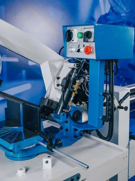 Ленточнопильный станок для резки металла MetalTec BS 250 FHE Ленточнопильный станок для резки металла MetalTec BS 250 FHE