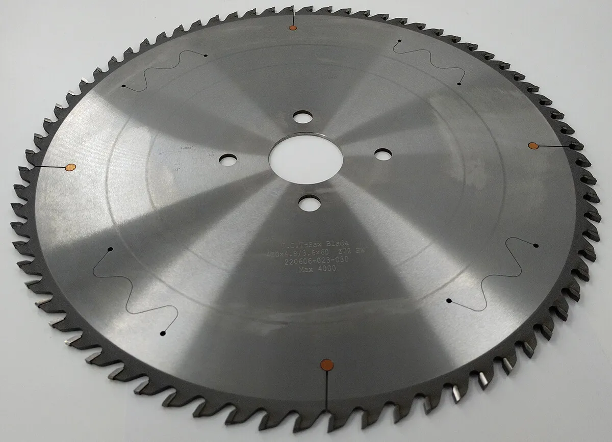 Пильный диск основной Ø450 х 60 х 4,8 / 3,5 Z = 72 WoodTec Пильный диск основной Ø450 х 60 х 4,8 / 3,5 Z = 72 WoodTec
