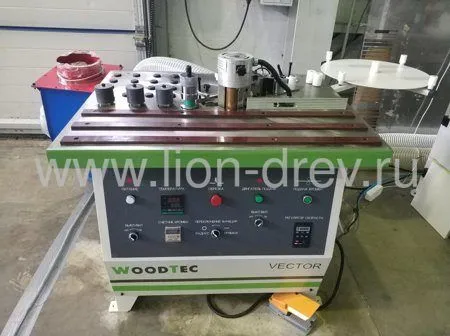 Кромкооблицовочный станок с ручной подачей WoodTec VECTOR NEW Кромкооблицовочный станок с ручной подачей WoodTec VECTOR NEW