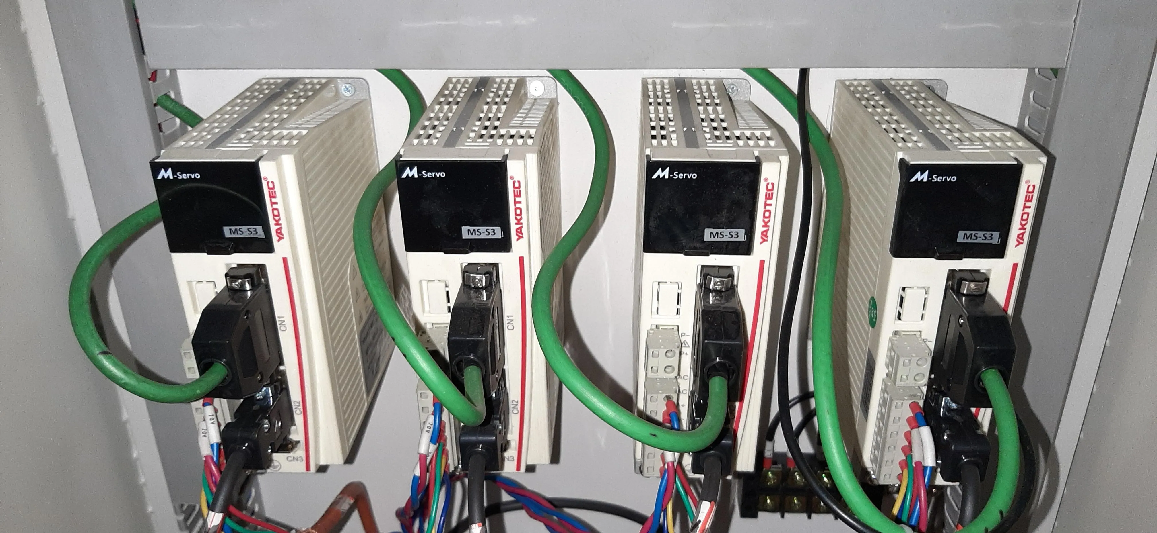 Фрезерный станок ЧПУ c ручной сменой инструмента KCT 1325A (K) Фрезерный станок ЧПУ c ручной сменой инструмента KCT 1325A (K)