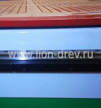 Фрезерный станок с ЧПУ LTT-2130 Фрезерный станок с ЧПУ LTT-2130