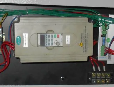 Фрезерный станок с ЧПУ мод. LTT-1325B Фрезерный станок с ЧПУ мод. LTT-1325B