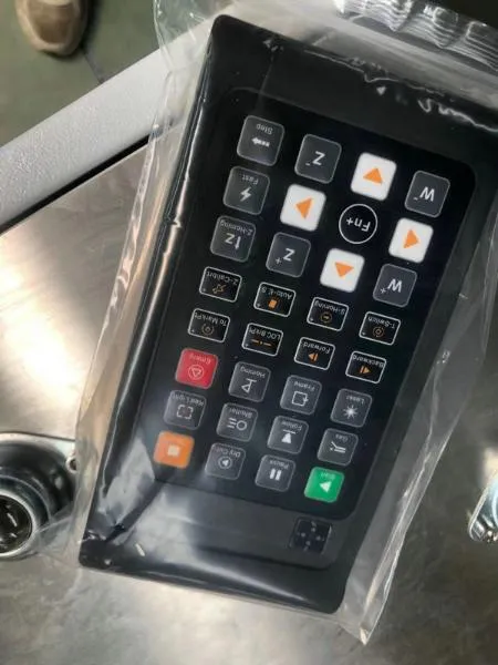 Оптоволоконный лазерный станок для резки металла MetalTec 1530B (1500W) Оптоволоконный лазерный станок для резки металла MetalTec 1530B (1500W)