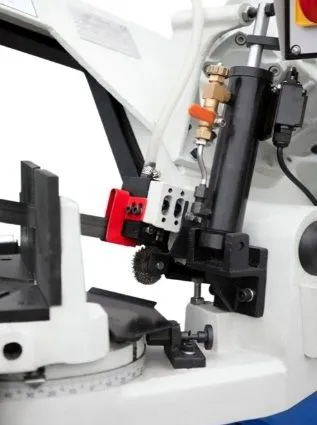 Ленточнопильный станок для резки металла MetalTec BS 220 FH Ленточнопильный станок для резки металла MetalTec BS 220 FH