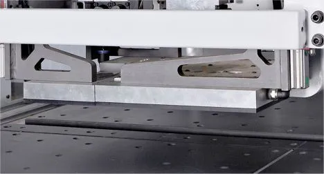 Автоматический сверлильно-присадочный станок с ЧПУ WoodTec HSM 1230 H2 Автоматический сверлильно-присадочный станок с ЧПУ WoodTec HSM 1230 H2