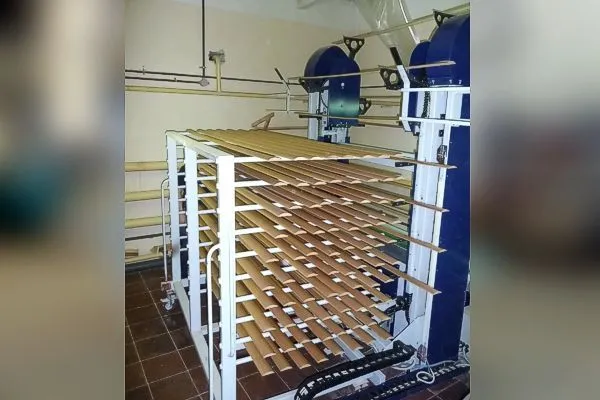 Станок для укладки/разборки погонажа на сушильные тележки Станок для укладки/разборки погонажа на сушильные тележки