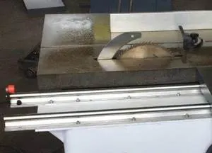 Круглопильный станок с торцовочной кареткой WoodTec C 75 NEW Круглопильный станок с торцовочной кареткой WoodTec C 75 NEW