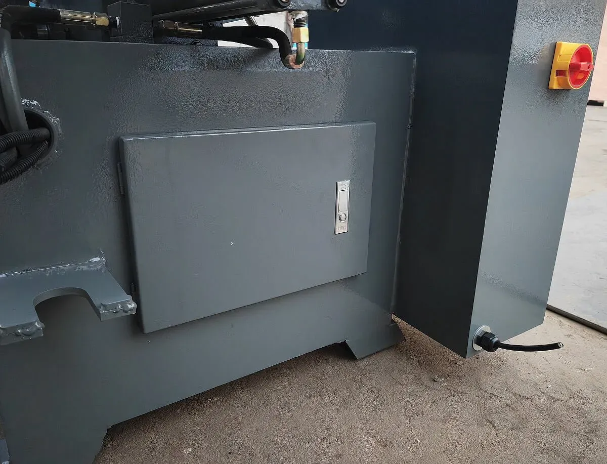 MetalTec BS 600 CA автоматический колонный ленточнопильный станок MetalTec BS 600 CA автоматический колонный ленточнопильный станок