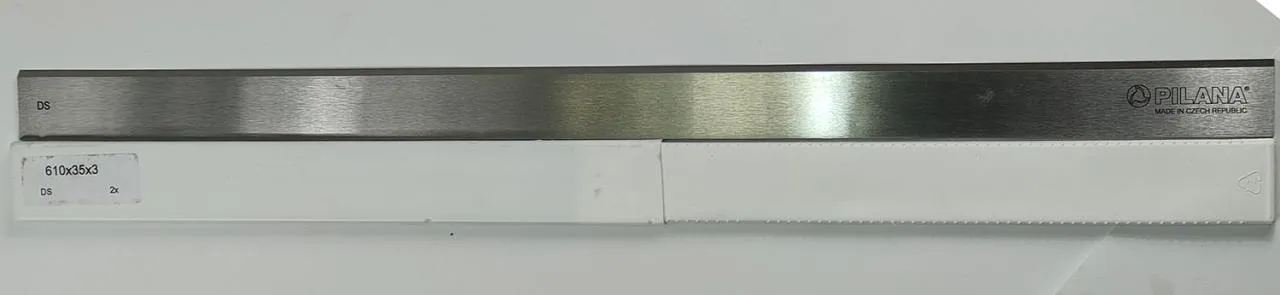 Нож строгальный "Pilana" DS 610х35х3 Нож строгальный "Pilana" DS 610х35х3